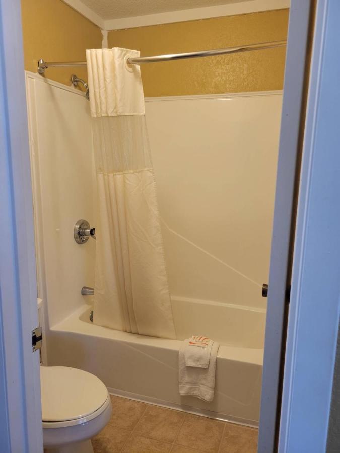 Smokies Inn - New Linens & Ultrafast Wifi - Friendliest Hospitality Guaranteed! Kodak Exterior photo
